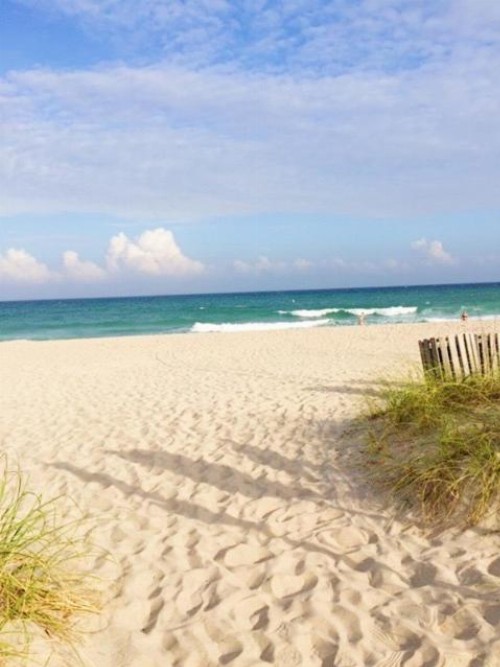 Beach Aqualina Apartments - image 5