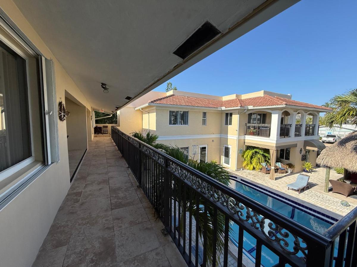Beach Aqualina Apartments - image 6