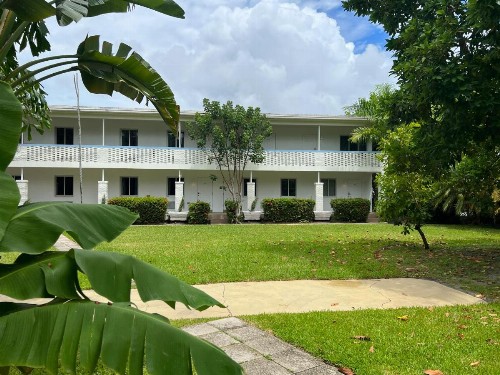 Beach Gardens - image 24
