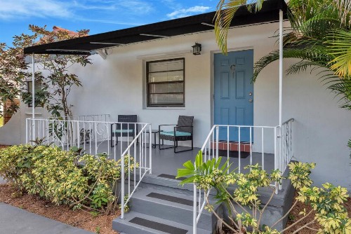 Oasis Hotel - image 17