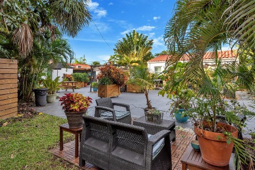 Oasis Hotel - image 30