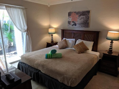 Manhattan Tower Apartment Hotel - image 13