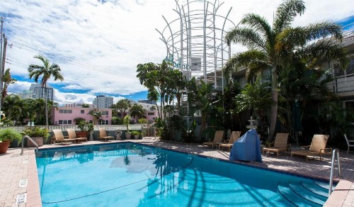 Manhattan Tower Apartment Hotel - image 15