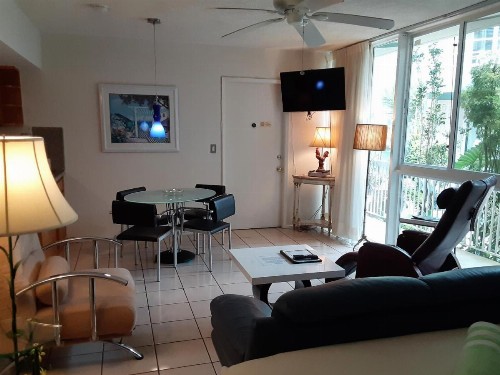 Manhattan Tower Apartment Hotel - image 2