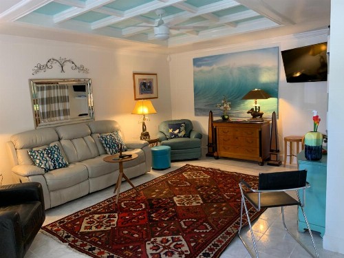 Manhattan Tower Apartment Hotel - image 20