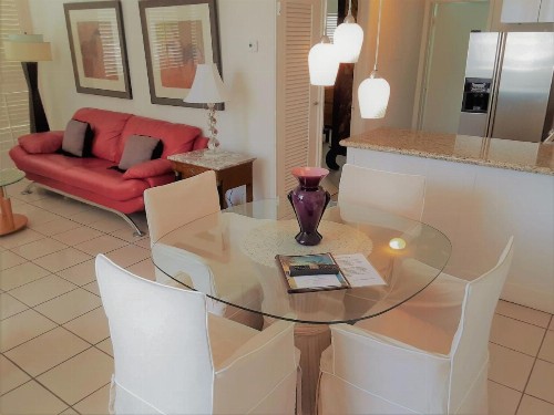 Manhattan Tower Apartment Hotel - image 3