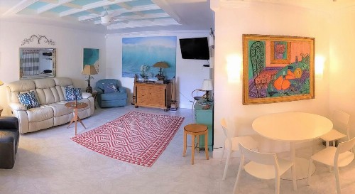 Manhattan Tower Apartment Hotel - image 42