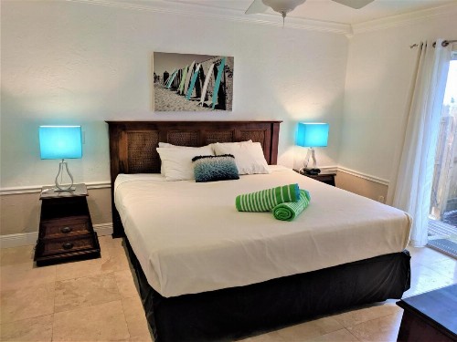 Manhattan Tower Apartment Hotel - image 5