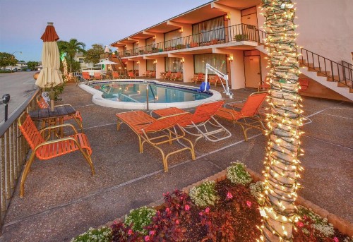 Sea Cliff Hotel - image 12