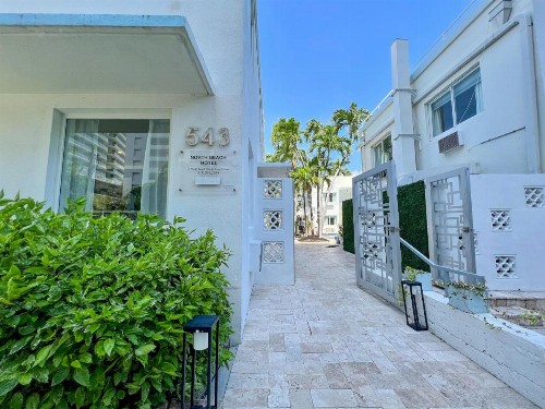 North Beach Hotel - image 21