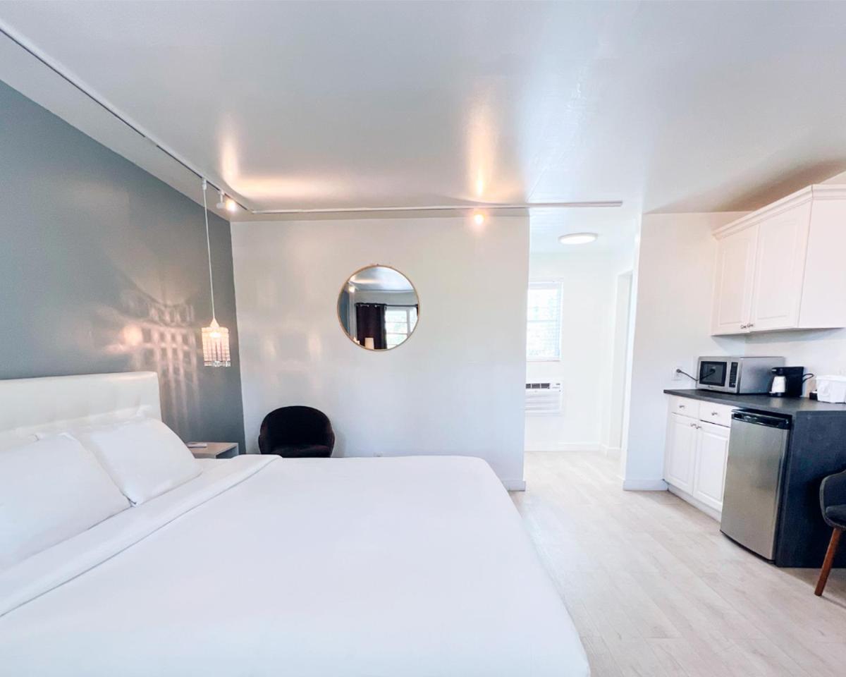 North Beach Hotel - image 4