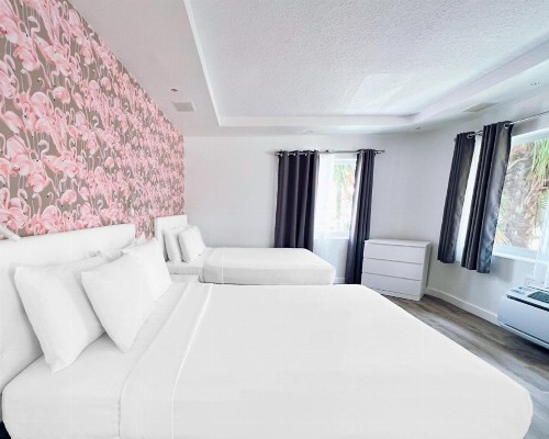 North Beach Hotel - image 7