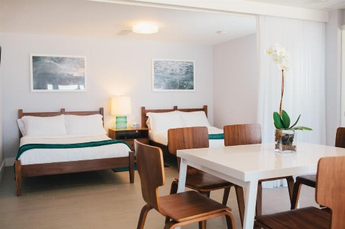 Tides Inn Hotel - image 17
