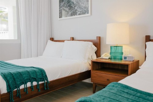 Tides Inn Hotel - image 27