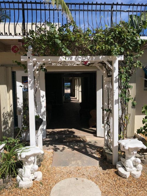 Courtyard Villa Hotel - image 3