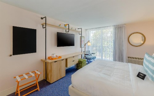Plunge Beach Resort - image 36