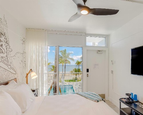 Plunge Beach Resort - image 40