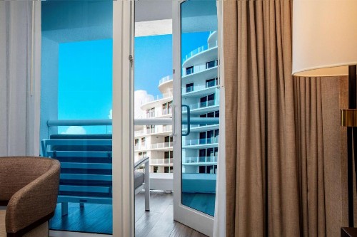 Conrad Fort Lauderdale Beach - image 7