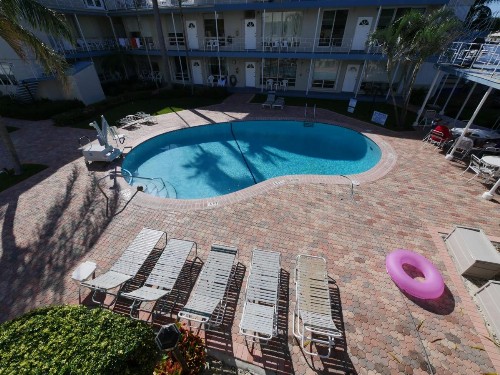 Holiday Isle Yacht Club - image 11