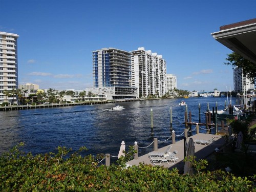Holiday Isle Yacht Club - image 12