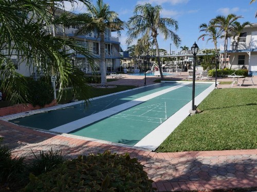 Holiday Isle Yacht Club - image 13