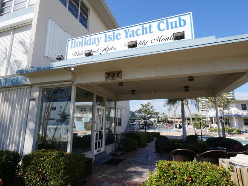 Holiday Isle Yacht Club - image 24