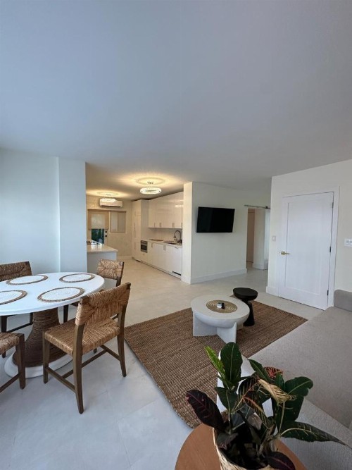 Green Island Inn - image 11