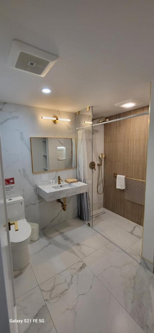 Green Island Inn - image 12