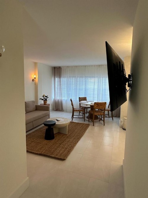 Green Island Inn - image 16