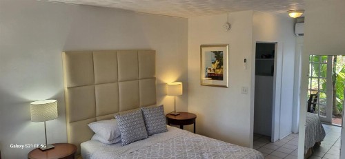 Green Island Inn - image 38