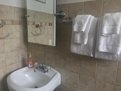 INN LEATHER GUEST HOUSE-GAY MALE ONLY - image 3
