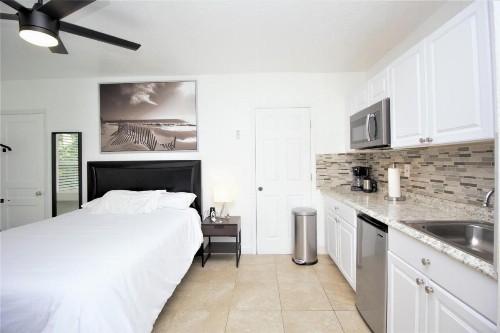 Tropical Getaway Studio-628B - image 3