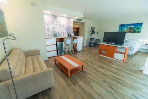 TRYP by Wyndham Maritime Fort Lauderdale - image 42