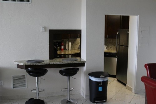 Beachfront Apartment By The Sea (1/1) - image 9