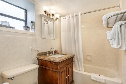 Ocean Reef Hotel - image 19