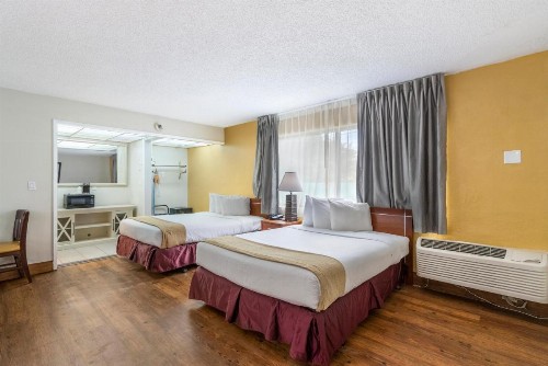 Ocean Reef Hotel - image 34