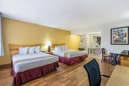Ocean Reef Hotel - image 42