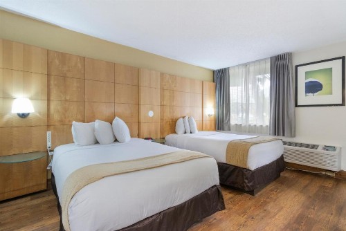 Ocean Reef Hotel - image 47