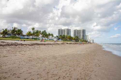 Sensational Seaside Home - image 9