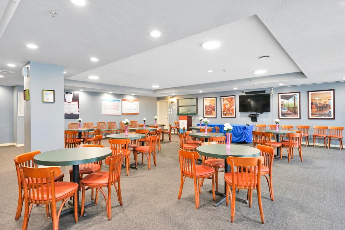 Hollywood Beach Tower by Capital Vacations - image 4