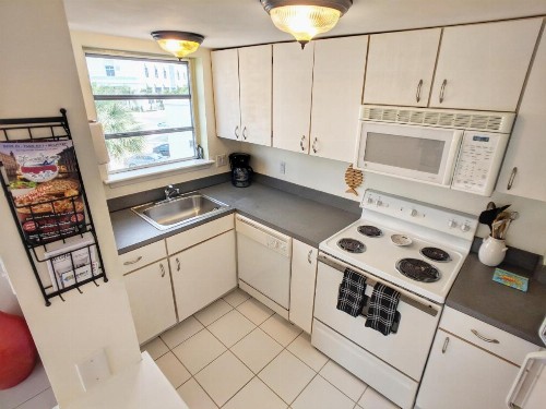Fort Lauderdale Yacht & Beach Club 316 - image 8
