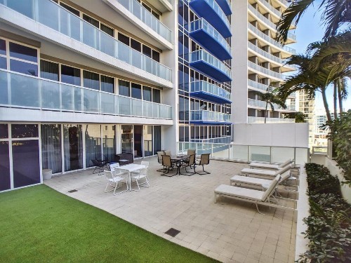 Modern Luxury Beach Hotel 2 Bedroom with Oversized Patio 506 - image 5
