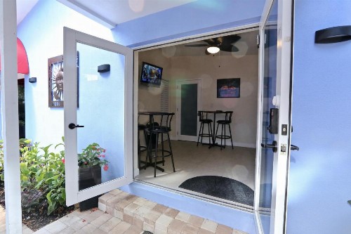 Fantasy Island Inn Caters to Men - image 31