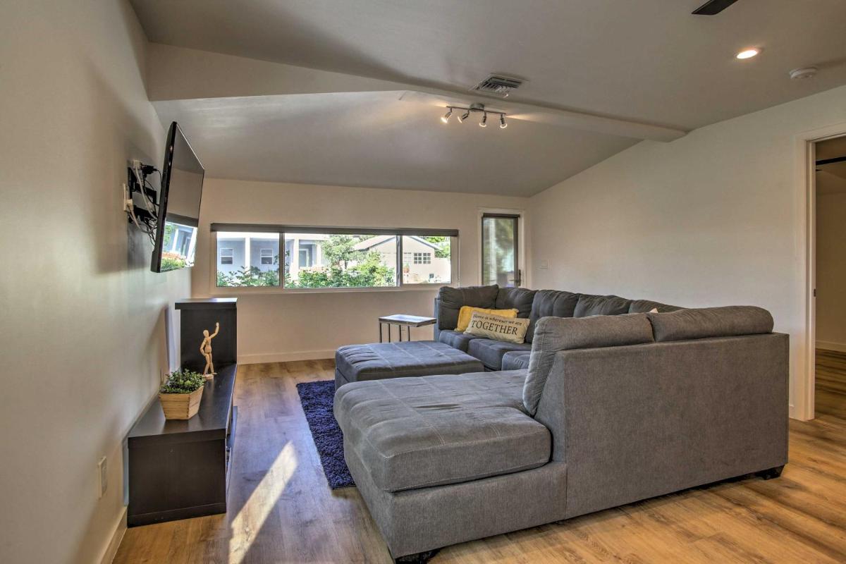 Modern Home with Shared Pool in Fort Lauderdale! - image 6