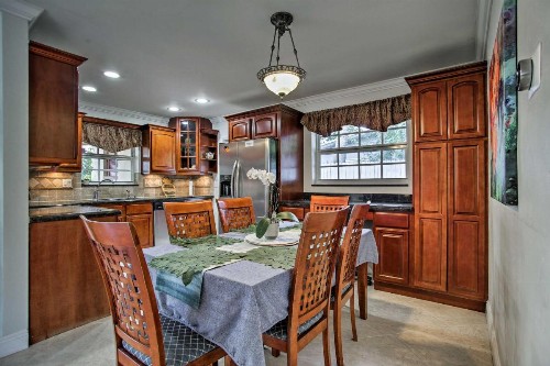 Sleepy River Gem with Pool Less Than 4Mi to Lauderdale Beaches - image 10