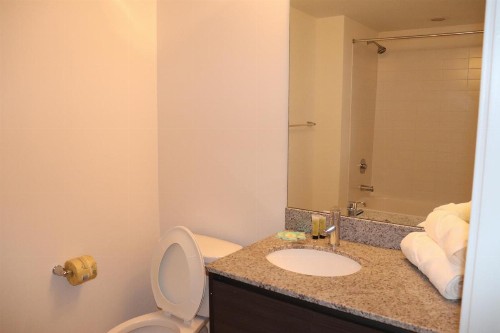 Riverwalk Apartments 30 Day Stays - image 5
