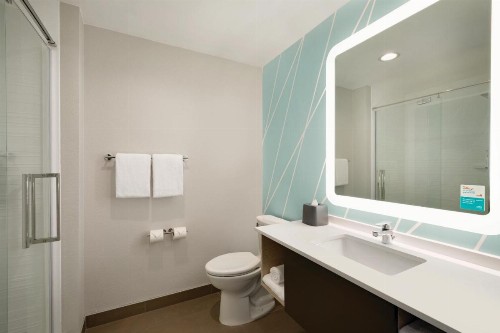 avid hotels - Ft Lauderdale Airport - Cruise an IHG Hotel - image 19