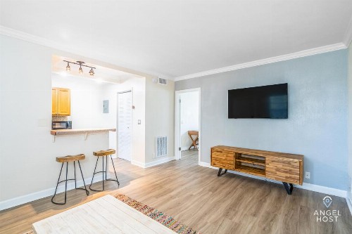 Cozy Stay at Wilton Manors by Angel Host - image 12