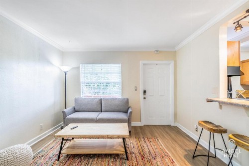 Cozy Stay at Wilton Manors by Angel Host - image 15