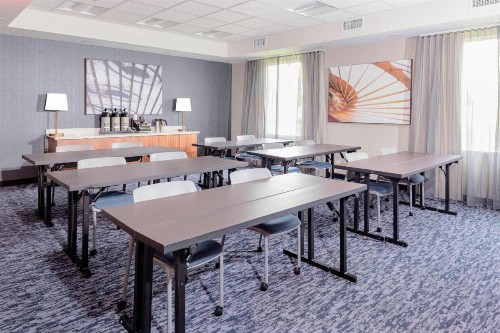 Fairfield Inn & Suites by Marriott Fort Morgan - image 13